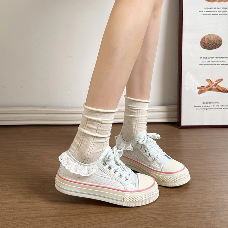 New Canvas Shoes - Image 4